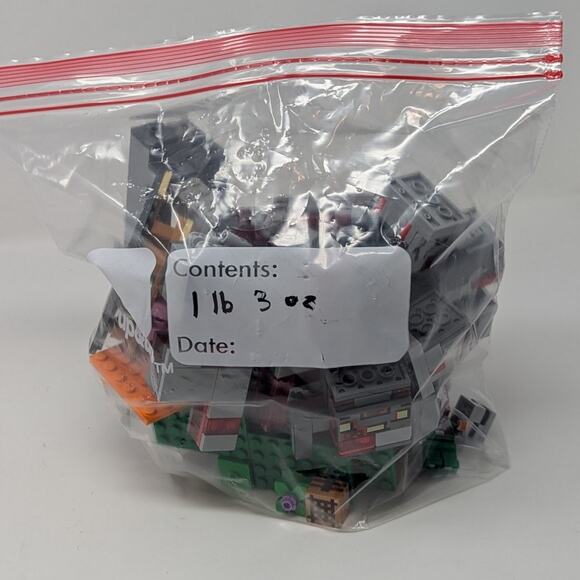 LEGO Minecraft Assorted Bricks - Picture 1 of 2